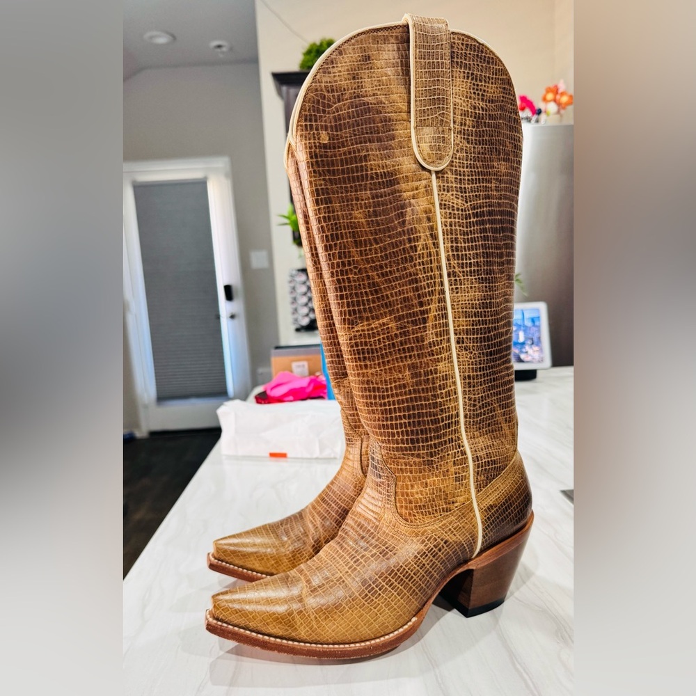 SHYANNE COWGIRL BOOTS